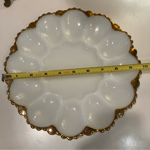 Vintage Anchor Hocking Milk Glass Deviled Egg Plate w/Gold Trim/Edging - Picture 2 of 6